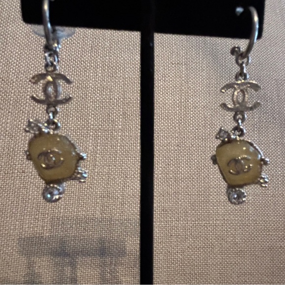 Chanel Turtle Crystal Pierced Earrings SHW 10A silver toned - Picture 4 of 5
